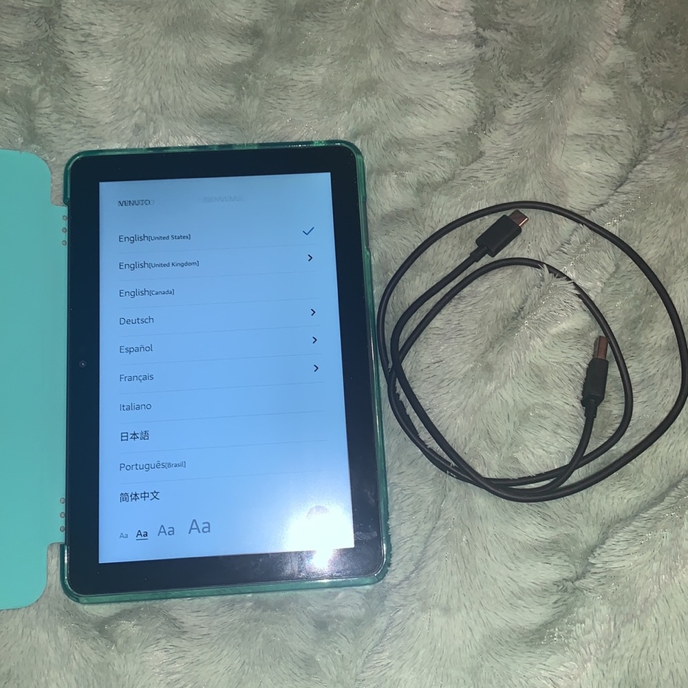 Amazon Fire 8 Tablet - Picture 3 of 3